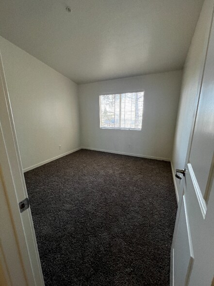 Building Photo - 2940 E Frontera St