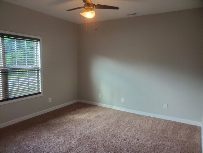 Building Photo - 148 Poplar Branch Way