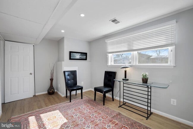 Building Photo - 8418 Stonewall Dr