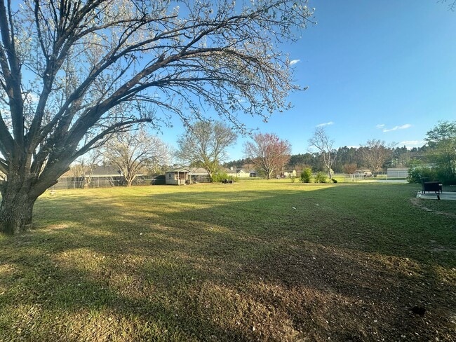 Building Photo - Home in Heatherwoods S/D