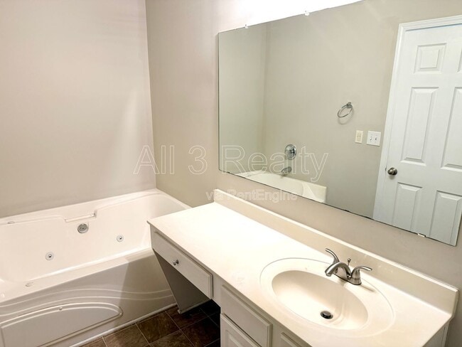 Building Photo - 837 Crestwell Cir