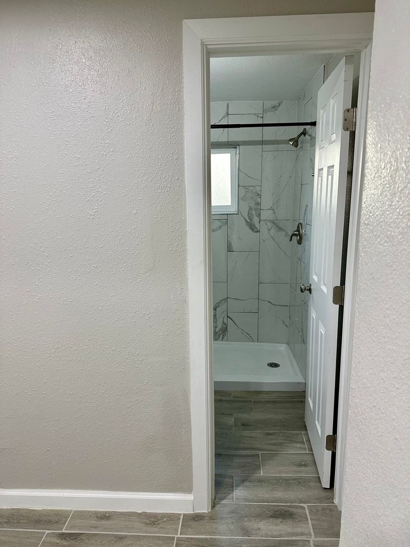 Building Photo - 101 N Seville Dr