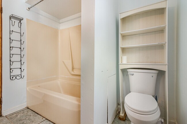 Building Photo - 307 Norfolk St