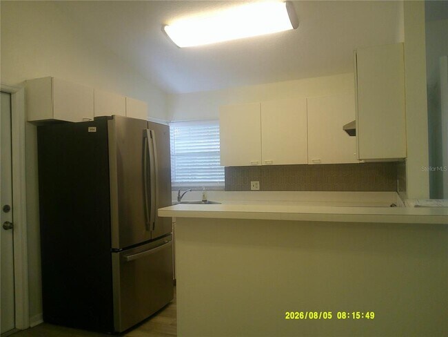 Building Photo - 437 Columbia Ave