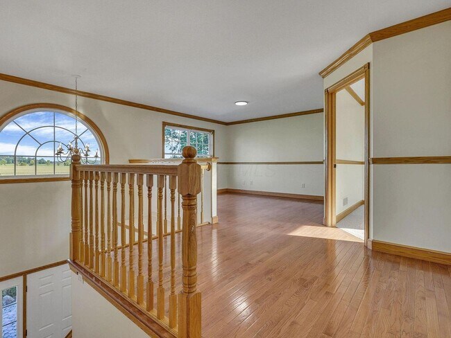Building Photo - Your country retreat awaits!