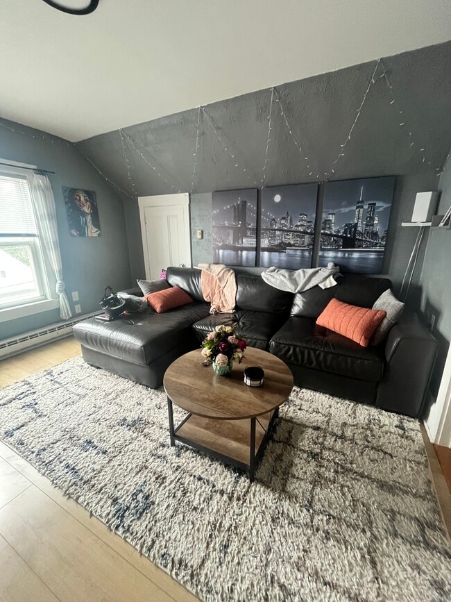 Building Photo - 27 Dearborn Ave