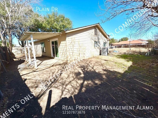 Building Photo - MUST SEE!! Lovely 3 Bedroom / 2 Bath Home ...