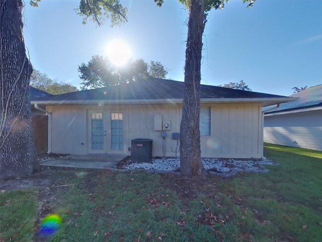 Building Photo - 3107 Lucida Ln