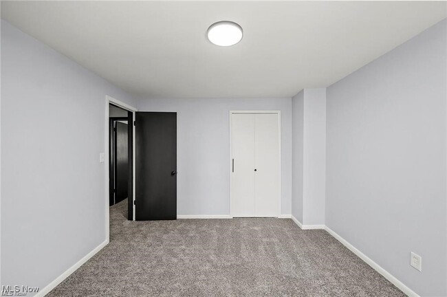 Building Photo - 3024 Warrensville Center Rd