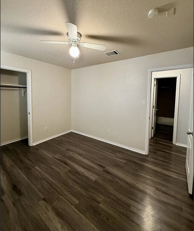 Building Photo - 3302 Etheredge Dr