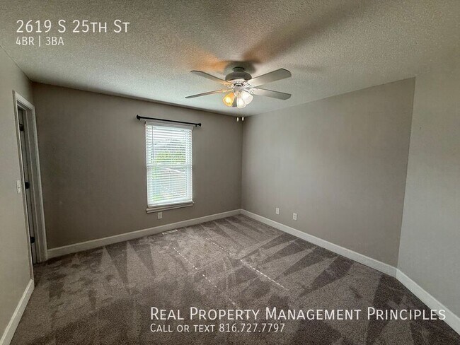 Building Photo - 2619 S 25th St