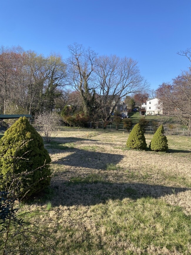 Building Photo - 3304 Clayborne Ave