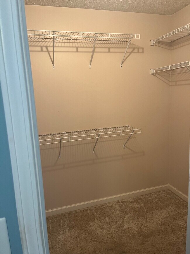 Building Photo - "Spacious 4-Bedroom Gem in Hermitage with 2.5 Baths and 1,824 Sq Ft of Comfort!"
