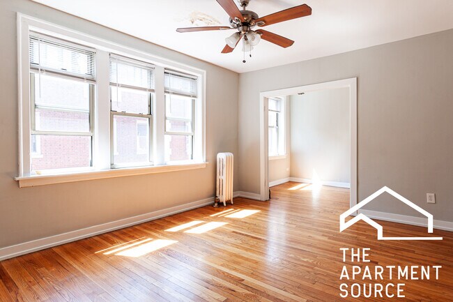 Building Photo - 549 W Surf