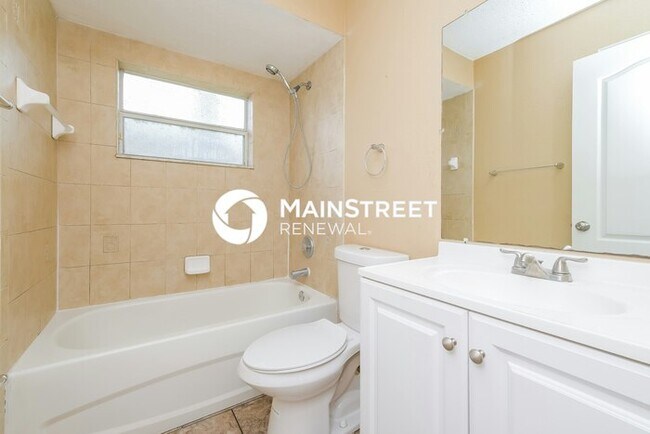 Building Photo - 3 Bedroom Pet-Friendly Home in Spring Hill, FL with Main Street Renewal