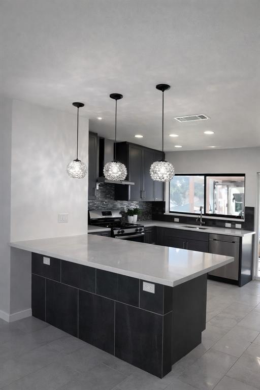 Building Photo - 2014 Pecan St