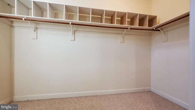 Building Photo - 631 Hurdle Mill Pl