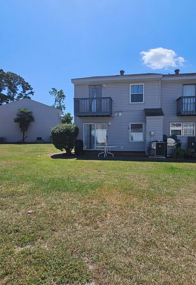 Building Photo - 1117 Fawn Drive – Fully Furnished 3BR/2BA ...