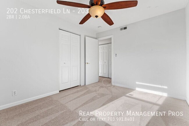 Building Photo - 202 Chesterfield Ln