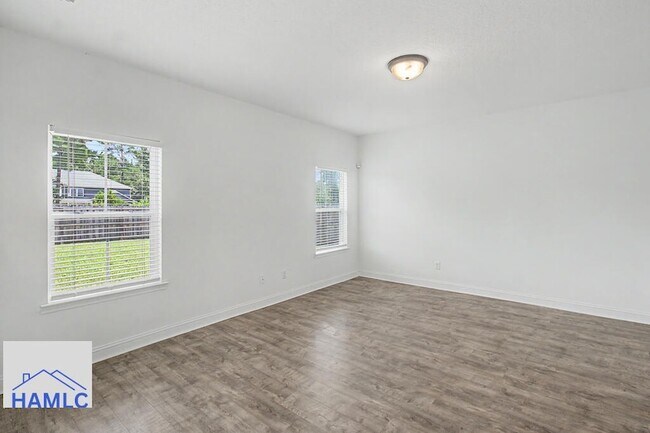Building Photo - 40 Rimes Ave SE