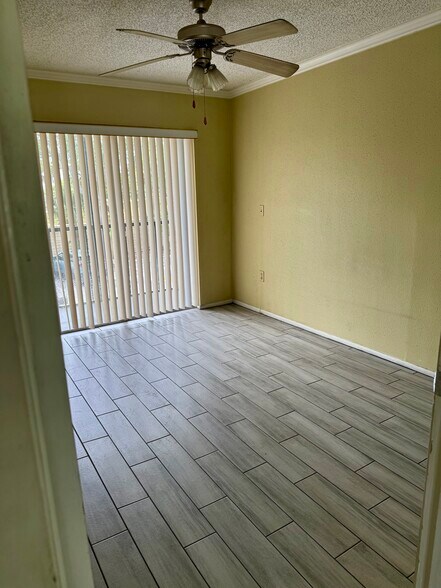 Building Photo - 103 Oyster Bay Cir