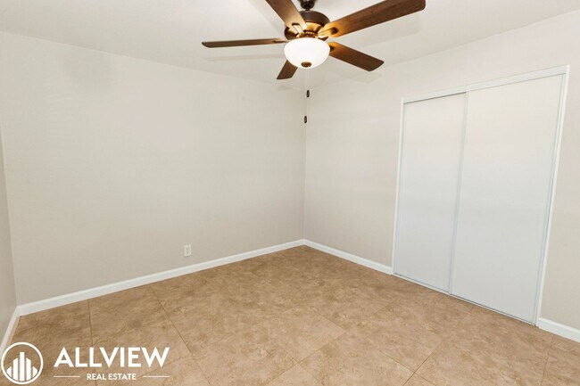 Building Photo - 3407 W Olinda Ln