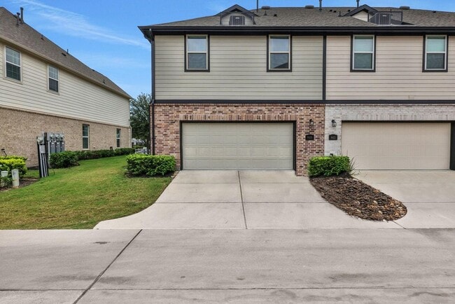 Building Photo - 9455 Towne Lake Pkwy