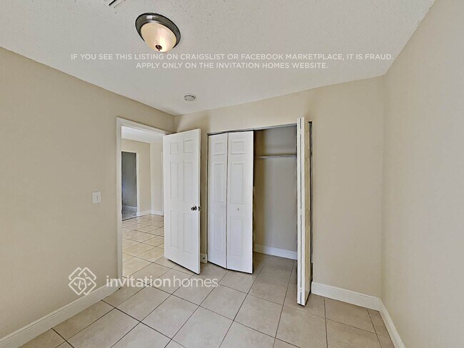 Building Photo - 127 Dove Cir