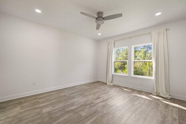 Building Photo - 4902 Kensington Ln