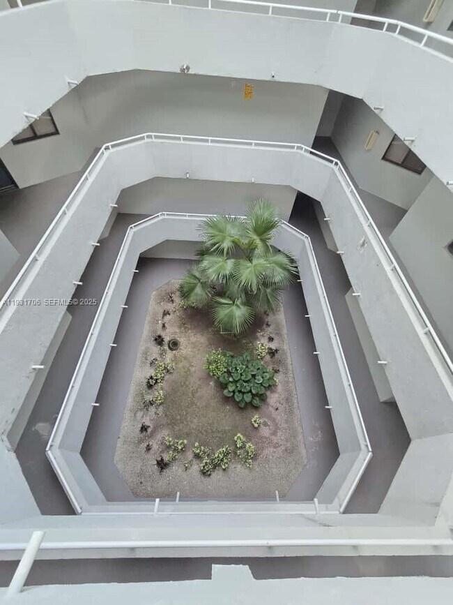 Building Photo - 8255 SW 152nd Ave