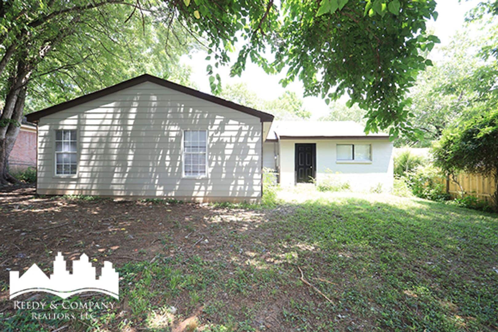 Building Photo - 3095 Normandy Dr