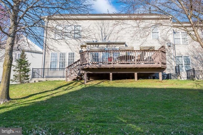 Building Photo - 304 Arthur Ct