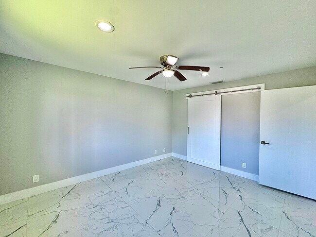 Building Photo - 340 NW 67th St