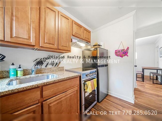 Building Photo - Available Now 2 bed 1 bath in Peoplestown