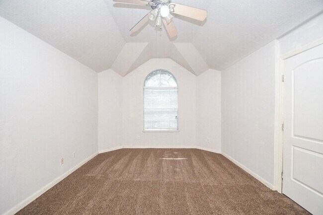 Building Photo - 5214 Mountain Forest Dr