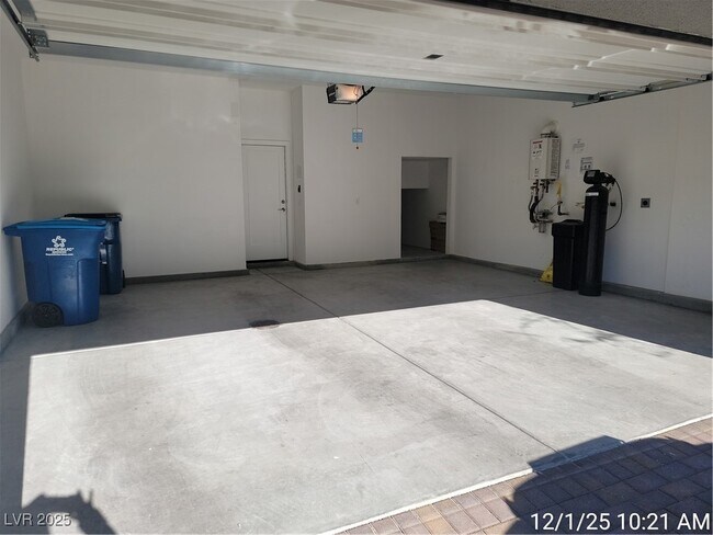 Building Photo - 3210 Centano Ave