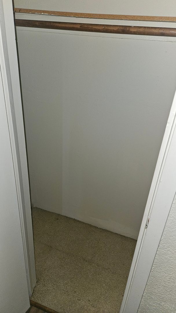 Building Photo - Two Bed One Bath Home with Shed and large backyard and large Driveway.