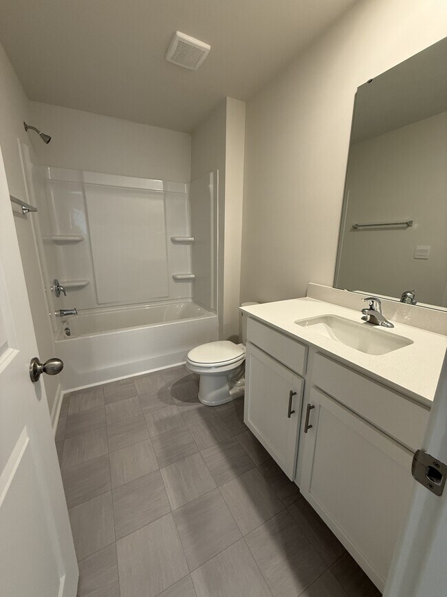 Building Photo - 1475 Amberview Ln