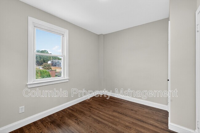 Building Photo - 5221 2nd St NW