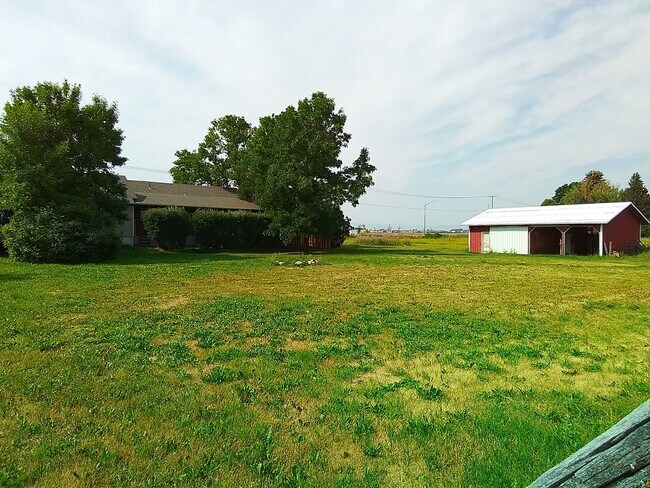 Building Photo - Single family home w / elbow room in Bozeman