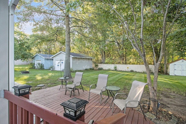 Building Photo - 239 Lovell St