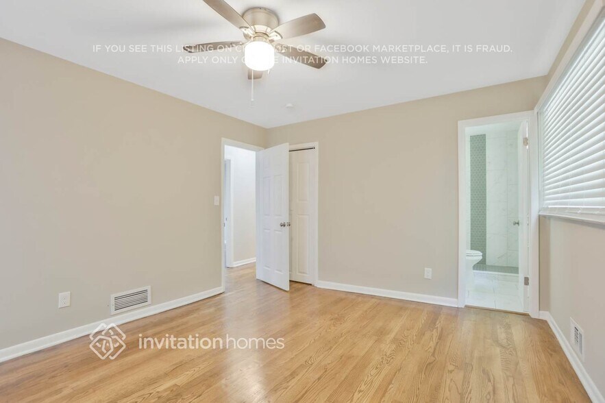 Building Photo - 2132 Rosewood Rd