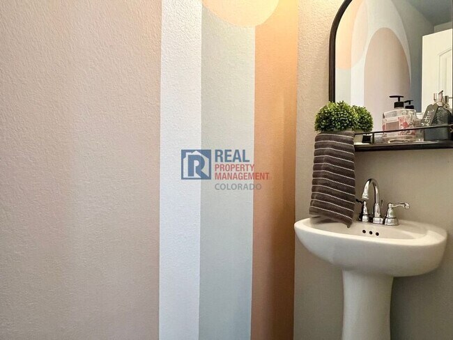 Building Photo - 10982 Rowley Dr