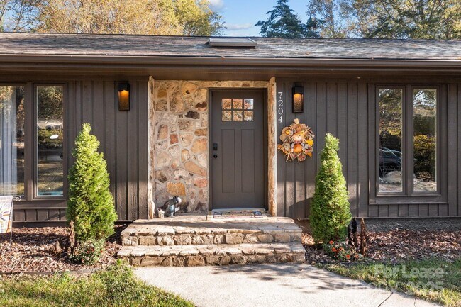 Building Photo - 7204 Killingdeer Ln