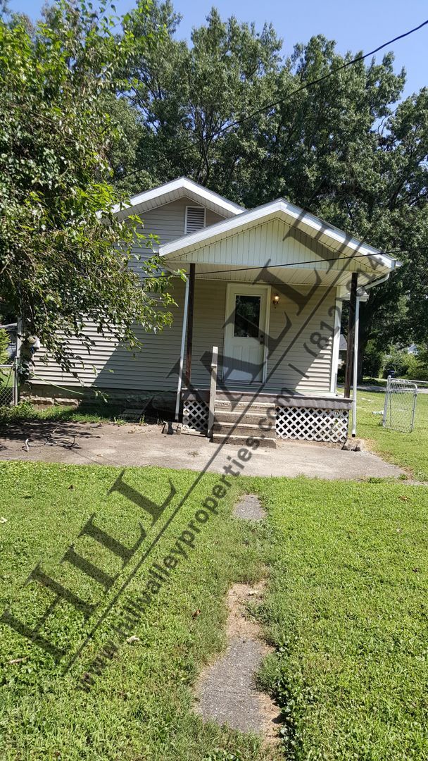 Building Photo - Two Bedroom Home, East Side