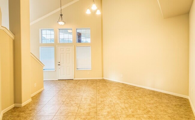 Building Photo - 16318 Bettong Ct