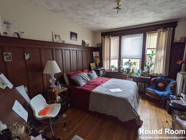 Primary Photo - 158 Kelton St