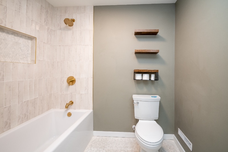 Building Photo - 418 N Trivoli Rd