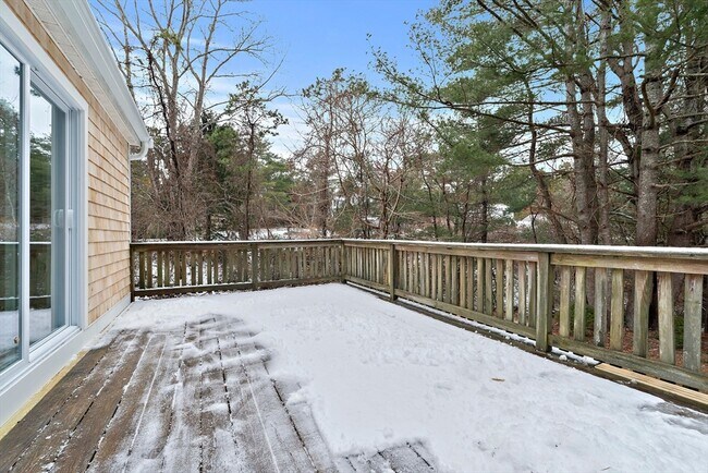 Building Photo - 4 Oaken Bucket Ln