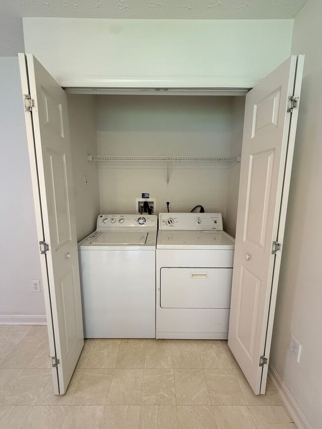 Building Photo - 2 Bed near VRE in Spotsylvania